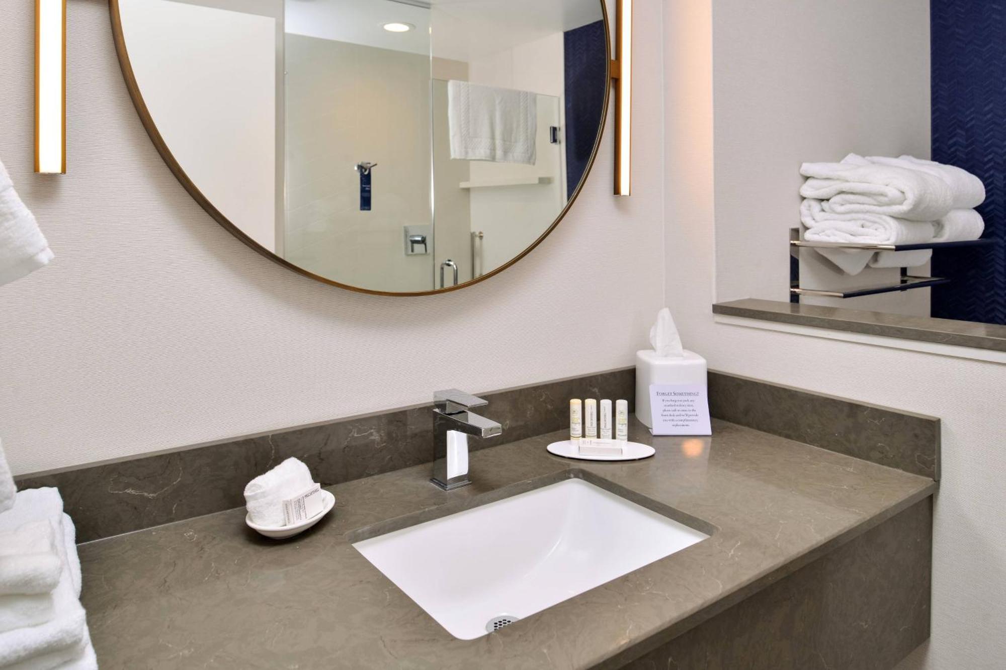 Fairfield Inn & Suites By Marriott Canton Bagian luar foto