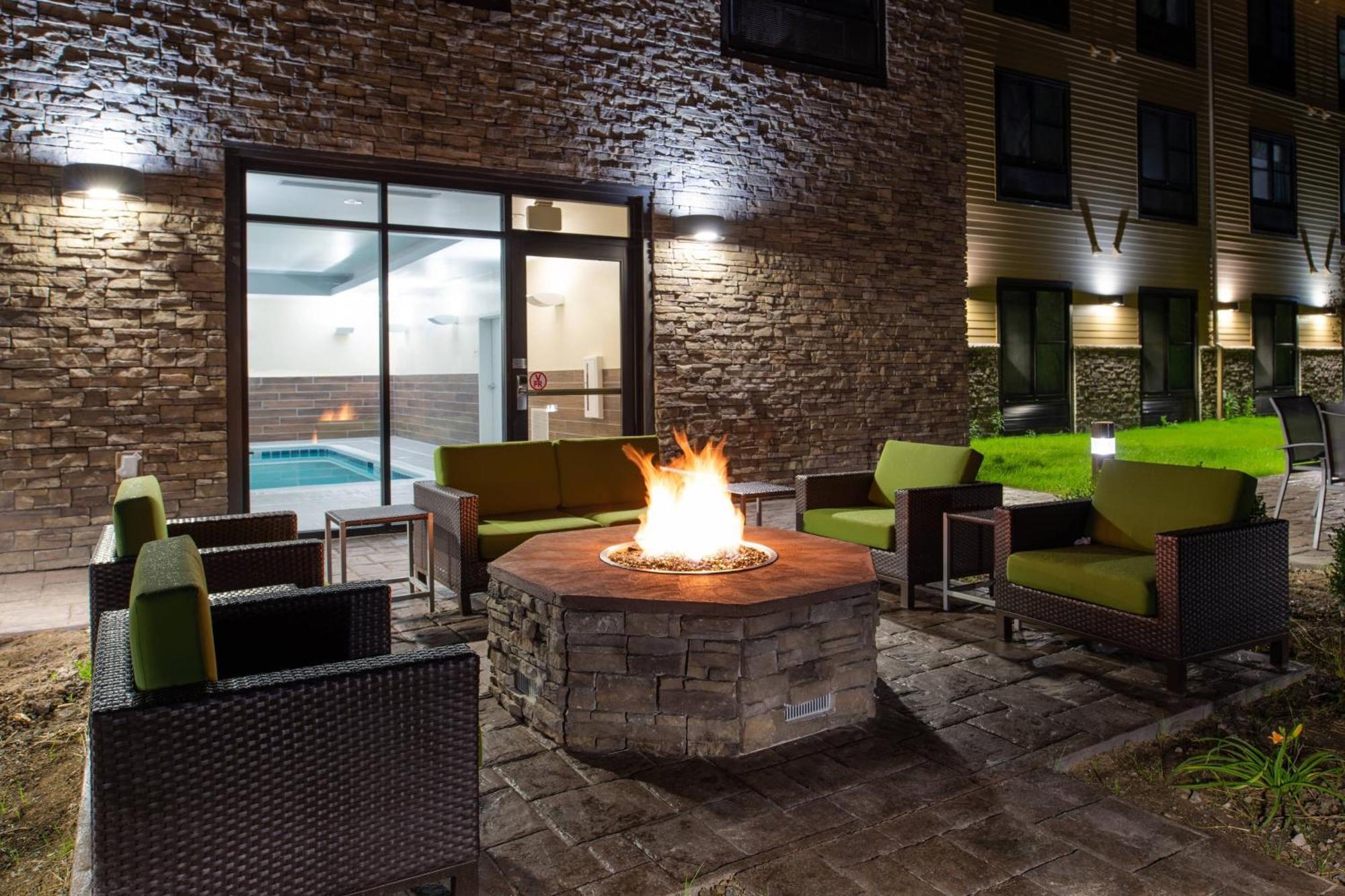 Fairfield Inn & Suites By Marriott Canton Bagian luar foto